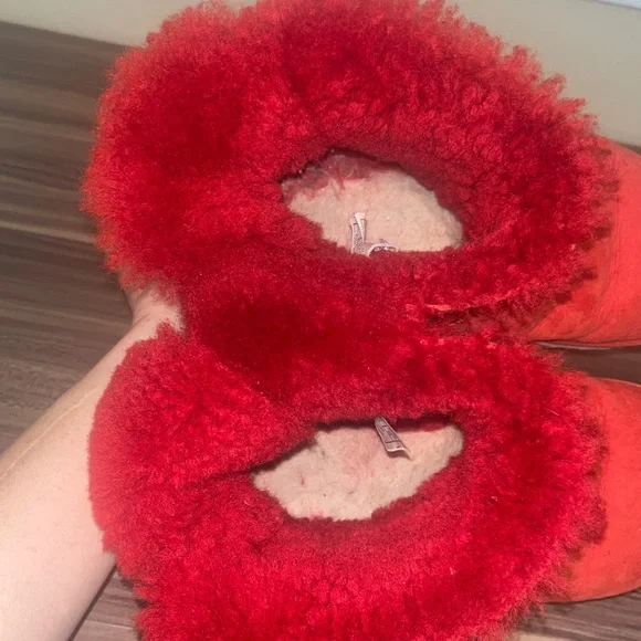 UGG Women's Vibrant Red Winter Boots - Picture 15 of 16